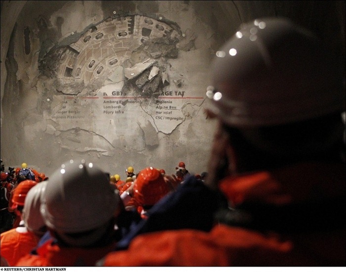 longest-rail-tunnel (6) longest-rail-tunnel (6)