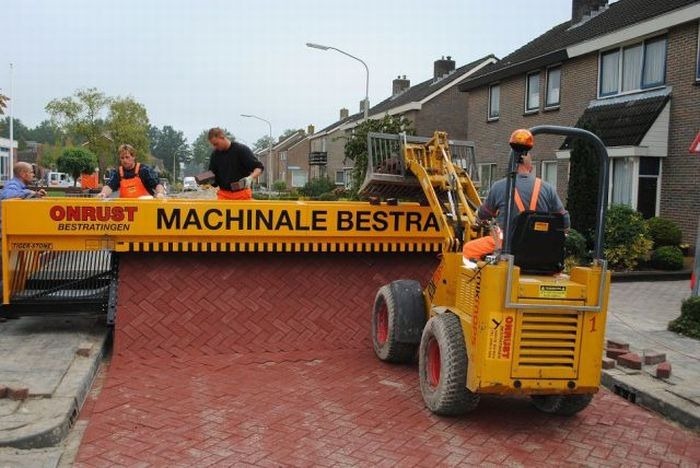 Tiger Stone, The Incredible Road Building Machine | The Most Amazing Things Tiger Stone, The Incredible Road Building Machine | The Most Amazing Things