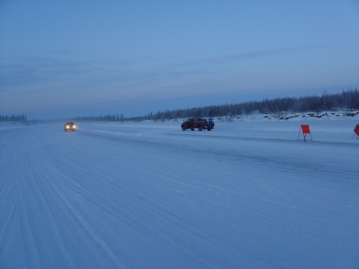 tuktoyaktuk-ice-road6 tuktoyaktuk-ice-road6