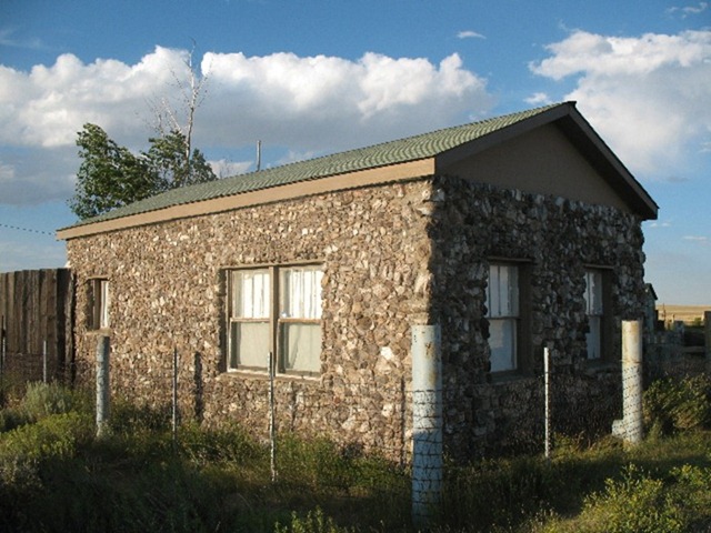 fossil-cabin1 fossil-cabin1