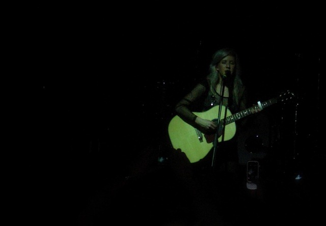 [Ellie Goulding 4[12].jpg]