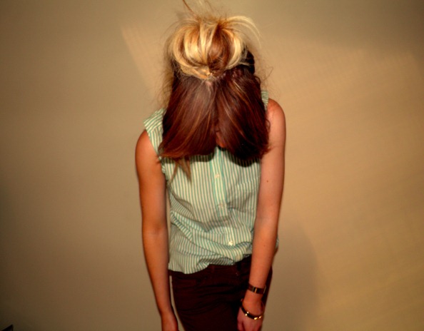 DIY SLEEVELESS GREEN CANDY STRIPED SHIRT 2 DIY SLEEVELESS GREEN CANDY STRIPED SHIRT 2