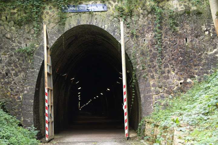Lange koele tunnel.