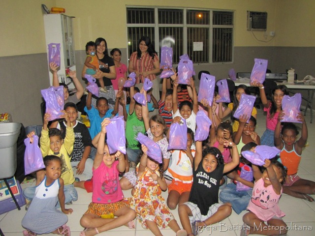 [Dia das crianças 2010 (6)[9].jpg]