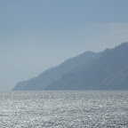 der Baikalsee ist komplett von Gebrigen umgeben
