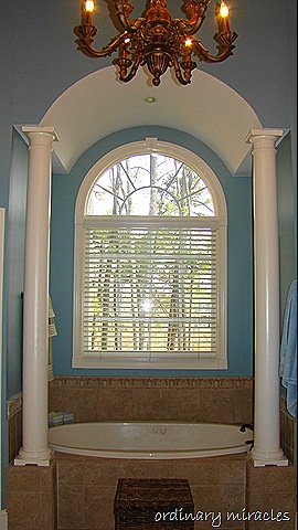 [masterbath211.jpg]