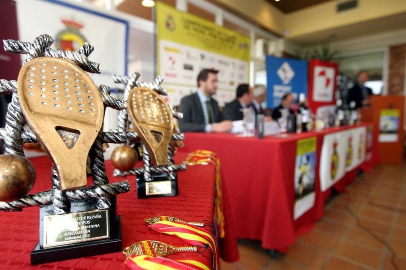 [Presentación Campeonato de España de padel 2011 b[2].jpg]