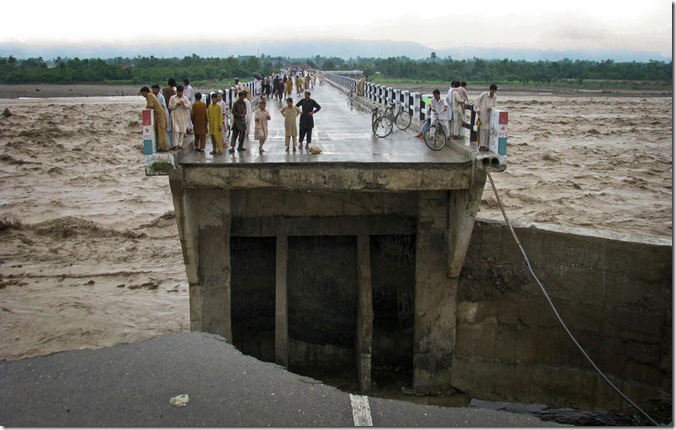 APTOPIX Pakistan Floods