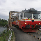 Inlandsbanan train on troll bridge.JPG