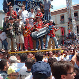 Particolare della fanfara e della paranza del Giglio del Sarto (paranza nolana S. Massimo); anno 2004.