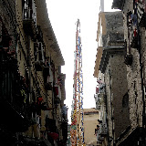Giglio del Bettoliere gira su se stesso all'ingresso di via S. Felice, subito dopo la partenza da piazza del Duomo per il percorso del pomeriggio; anno 2007.