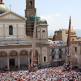 Entra in piazza il Giglio del Fabbro