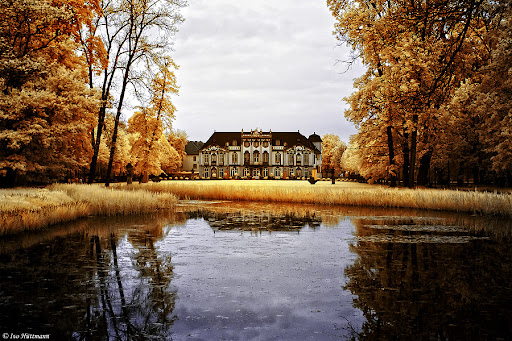 Infrared photography - Castle Molsdorfn