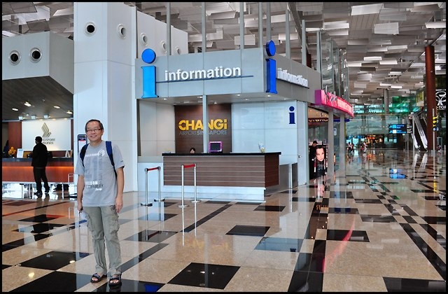 [ChangiT3-20090524_1580-640.jpg]