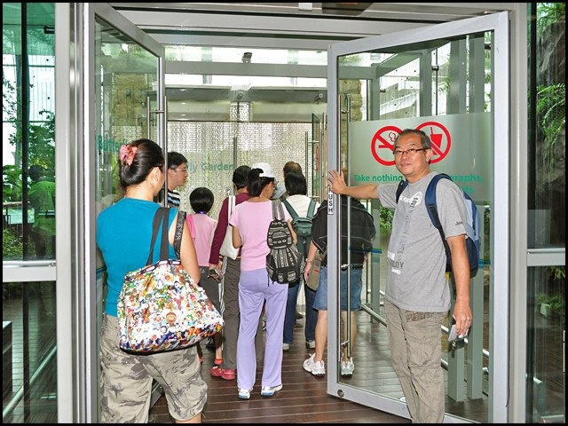 [ChangiT3-20090524_1597-640.jpg]