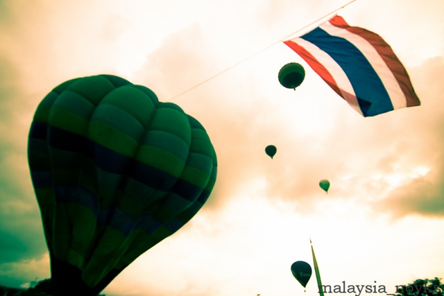 [Hot Air Balloon Putrajaya 2011 (34)[3].jpg]