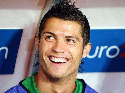 cristiano ronaldo hairstyle back. Cristiano Ronaldo tries his