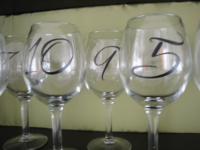 [Wine glasses 011.jpg]