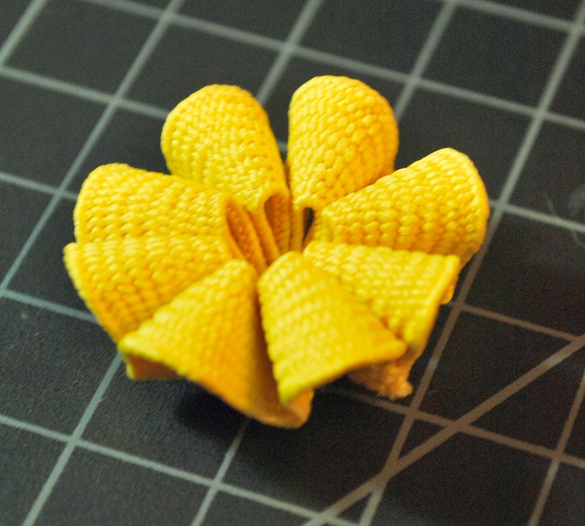 [Bloom Box - yellow flower 1b[4].jpg]