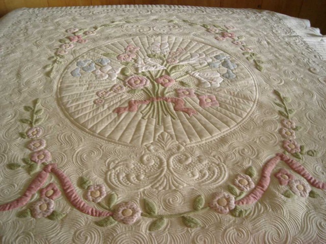 [August quilts 08 031 sm[2].jpg]