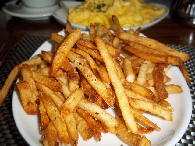 [Moderne Barn Introduces Brunch 139[2].jpg]