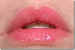 Revlon Super Lustrous Lipgloss - Pink Pop Swatch