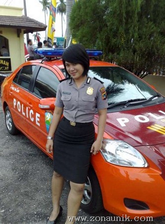 indonesian-police-girls07