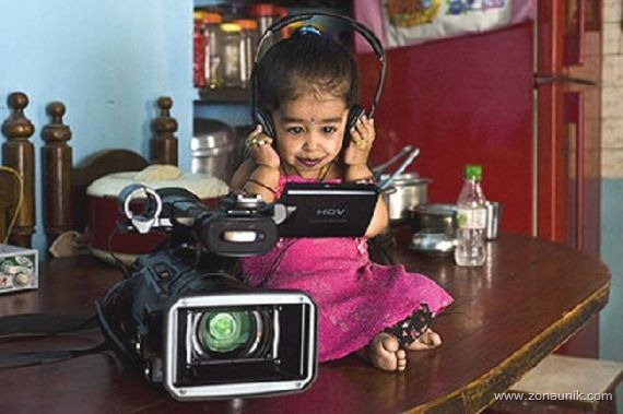 [smallest-girl022.jpg]