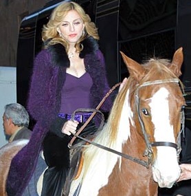 madonna-horseriding-accident
