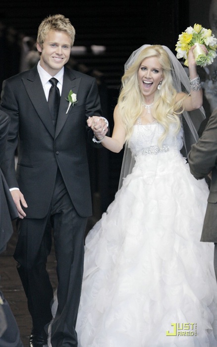 [heidi-montag-spencer-pratt-wedding01[5].jpg]