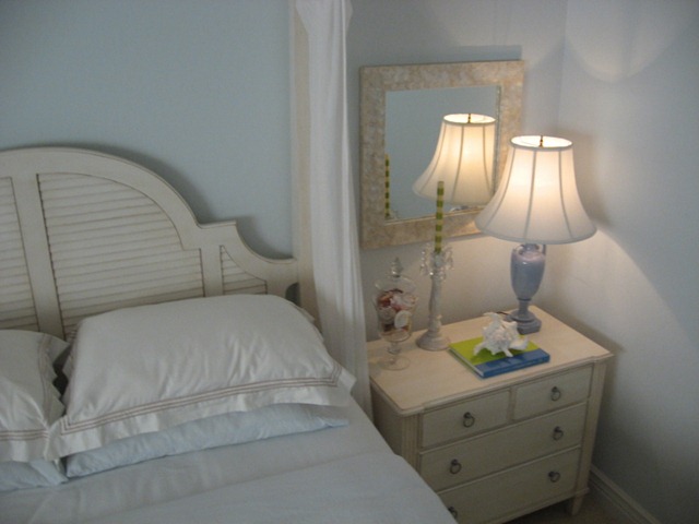 [Master Bed and Bath 2 002[6].jpg]
