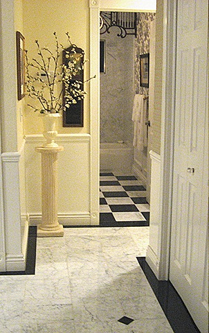 [entry hall to guest bath[9].jpg]