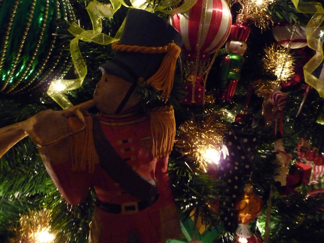 [Christmas Tree 2008 040[9].jpg]