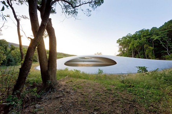 [teshima art museum 01[7].jpg]