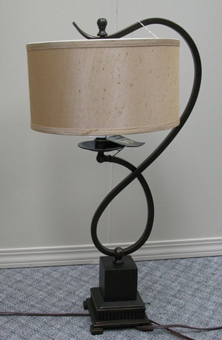 [Lamp on Antique TB[2].jpg]