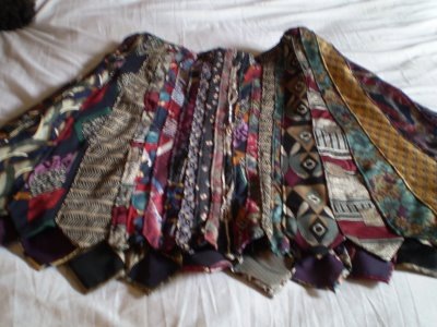 [necktieskirt3.jpg]