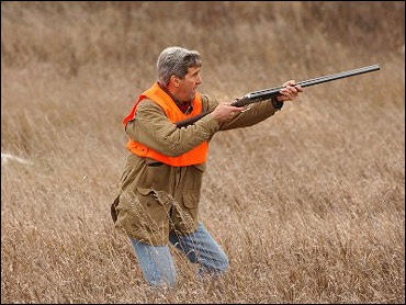 [20060829-johnkerryhunting[5].jpg]