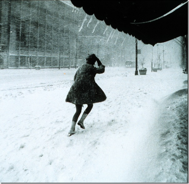 Miniskirts_in_snow_storm