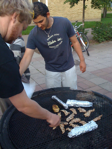 Grillen in Ryd Grillen in Ryd. Tom der australische Grillmeister