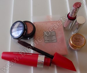 Bionic Beauty's beach look - makeup used