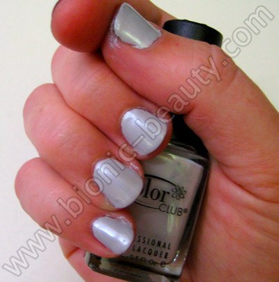 Bionic Beauty review and swatch - Color Club's Pretty in Platinum nail polish Bionic Beauty review and swatch - Color Club's Pretty in Platinum nail polish