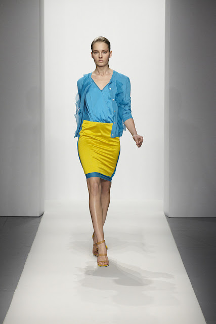 bottega_veneta_resort_2012_runway_020_1111271131.jpg