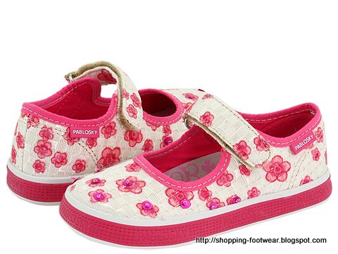 Shopping footwear:shopping-159410