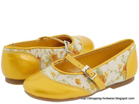 Shopping footwear:footwear-159458
