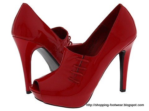 Shopping footwear:footwear-160208