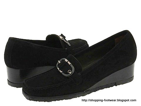 Shopping footwear:shopping-160220