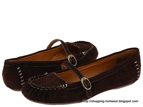 Shopping footwear:footwear-160074