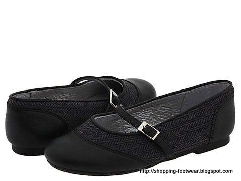 Shopping footwear:footwear-160090