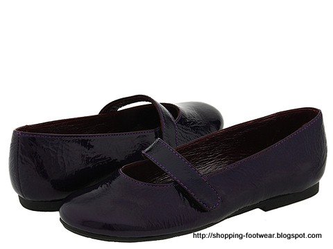 Shopping footwear:shopping-160094