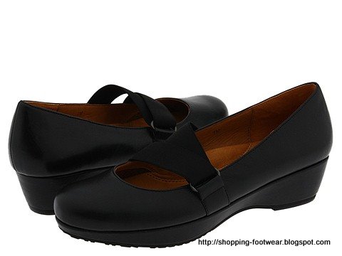 Shopping footwear:footwear-160106